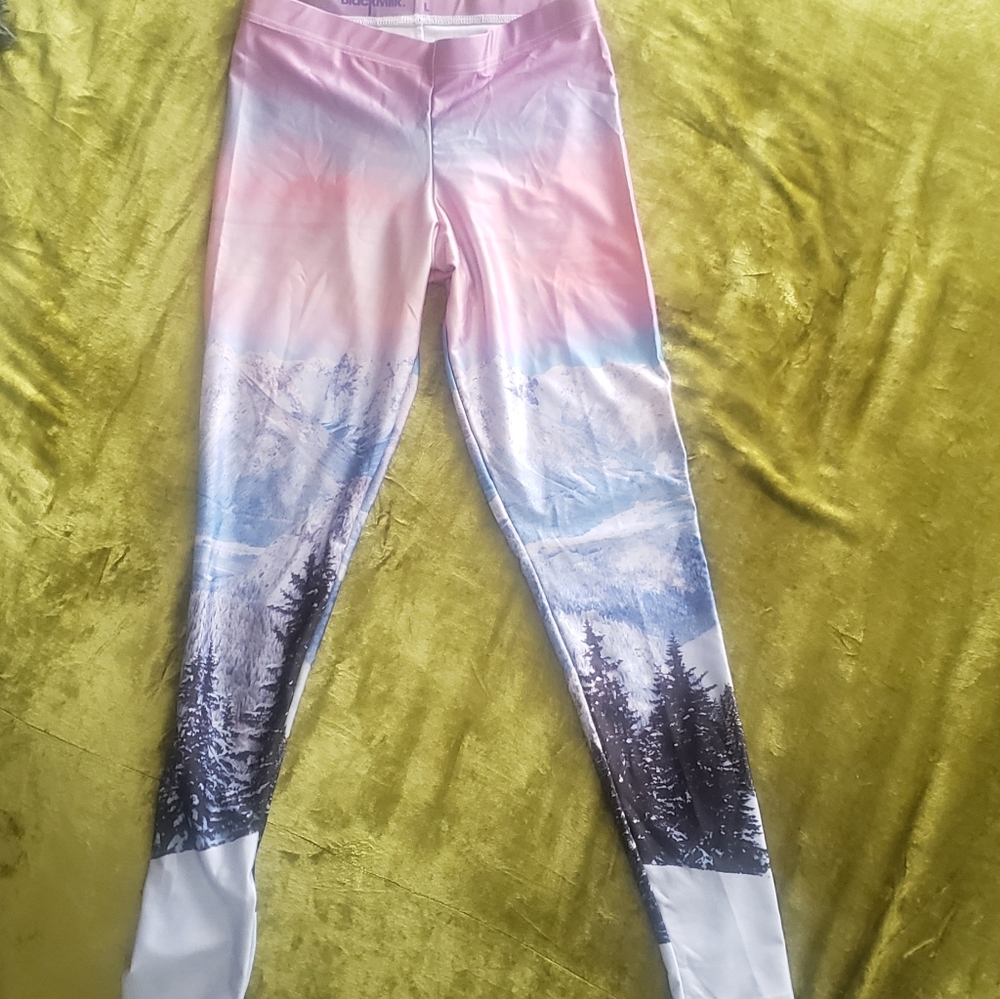 Blackmilk mountainscape leggings